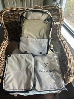 Tropicfeel nest backpack with two packing cubes 10l.